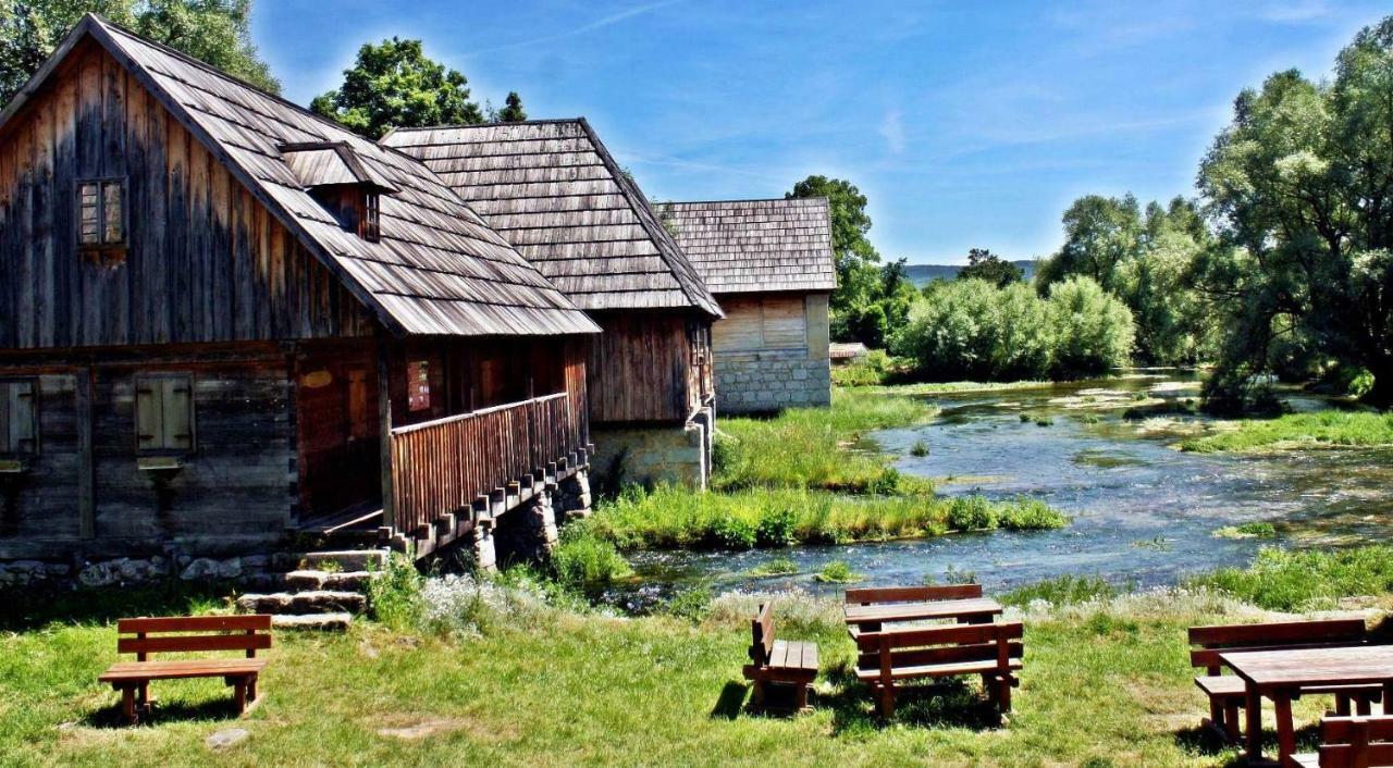 Guest House Gacka Rogic Otočac Exteriör bild